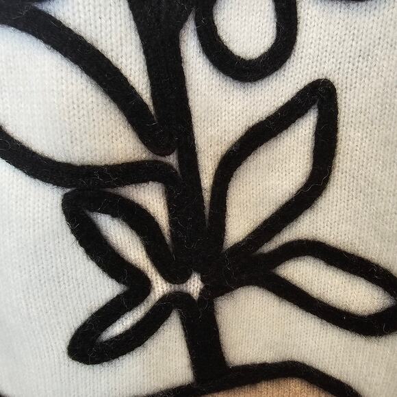 White + Warren Cashmere Floral Applique Crewneck Tan Camel Sweater Size Large - Picture 6 of 12